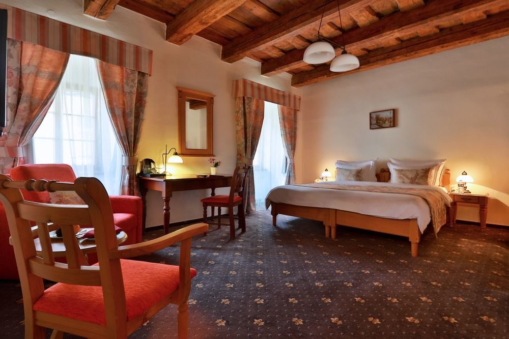 Questenberg 4* Praha