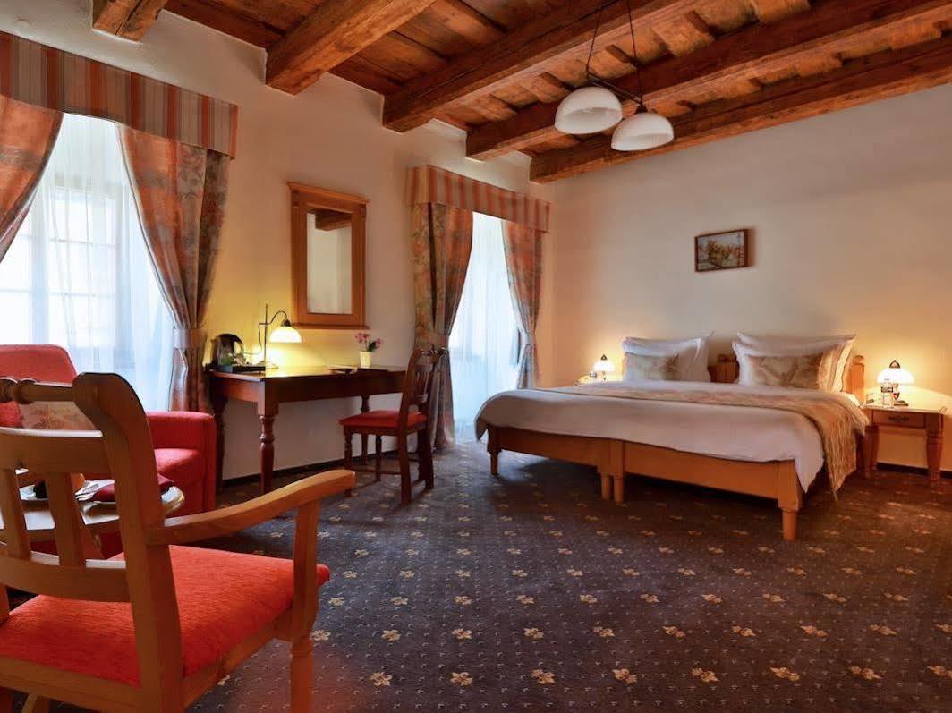 Questenberg 4* Praha
